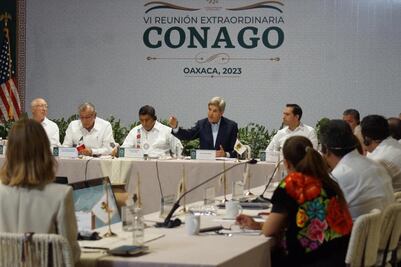 Por avances en energías renovables, elogia Ken Salazar a gobernadores y al Interoceánico en Oaxaca