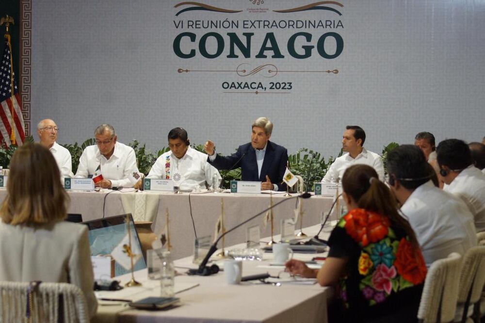 Por avances en energías renovables, elogia Ken Salazar a gobernadores y al Interoceánico en Oaxaca. Fotos: Edwin Hernández