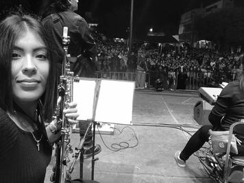 CEAV atiende a saxofonista atacada con ácido