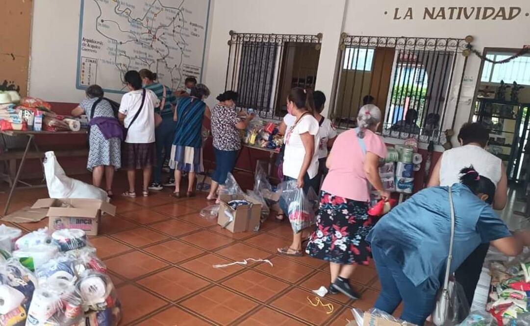 Instalan en Putla dos centros de acopio de víveres para afectados por Agatha en Oaxaca. Fotos: Cortesía