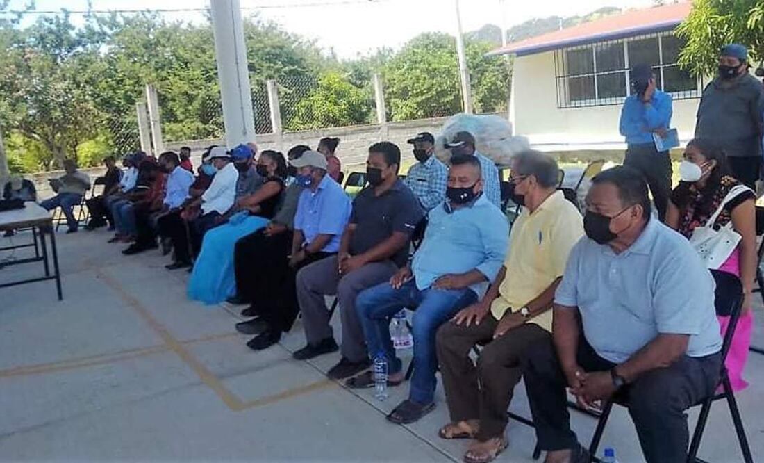 Nuevas autoridades de San Mateo del Mar se instalan en palacio municipal e inician labores