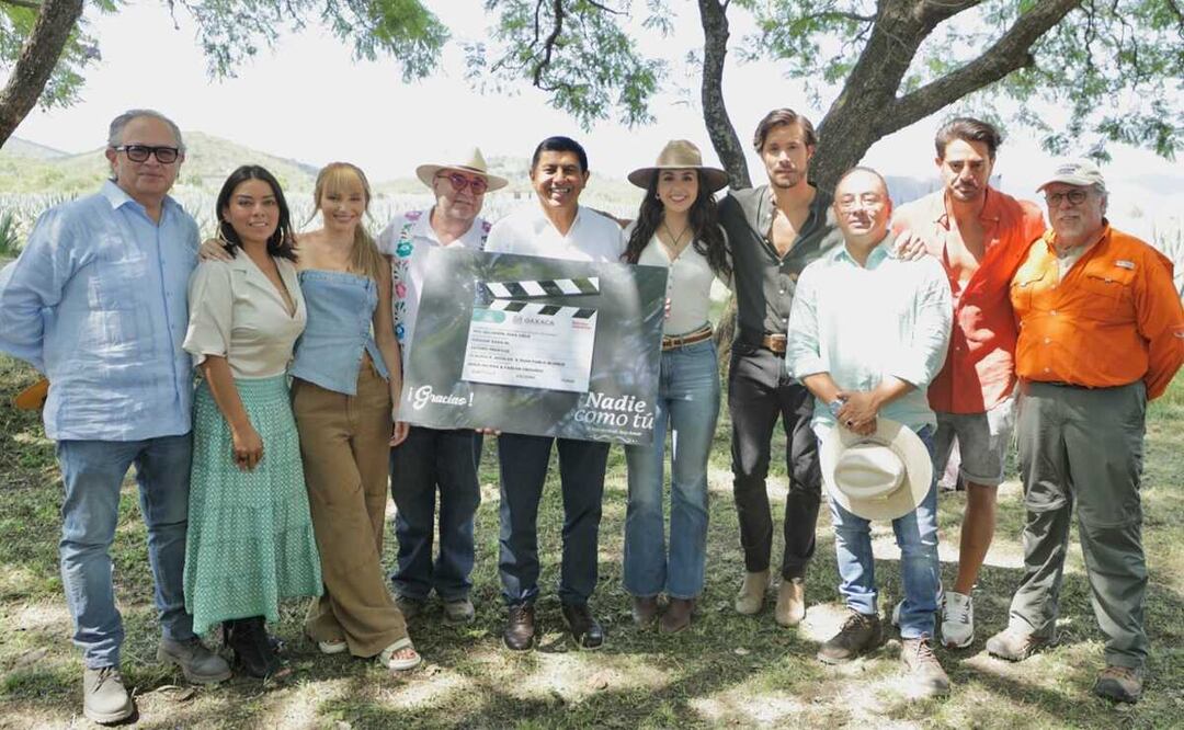 Televisa arranca en Oaxaca grabaciones de telenovela para promover al mezcal. Fotos: Especiales