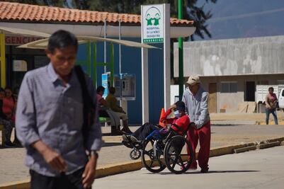 Sin sueldos, trabajadores del Hospital de la Niñez atienden a pacientes