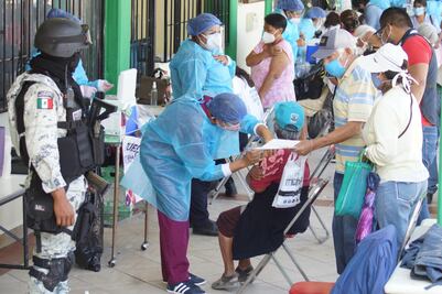 Logran aplicar 100% de las vacunas contra Covid-19 a 31 mil 290 adultos mayores de Oaxaca