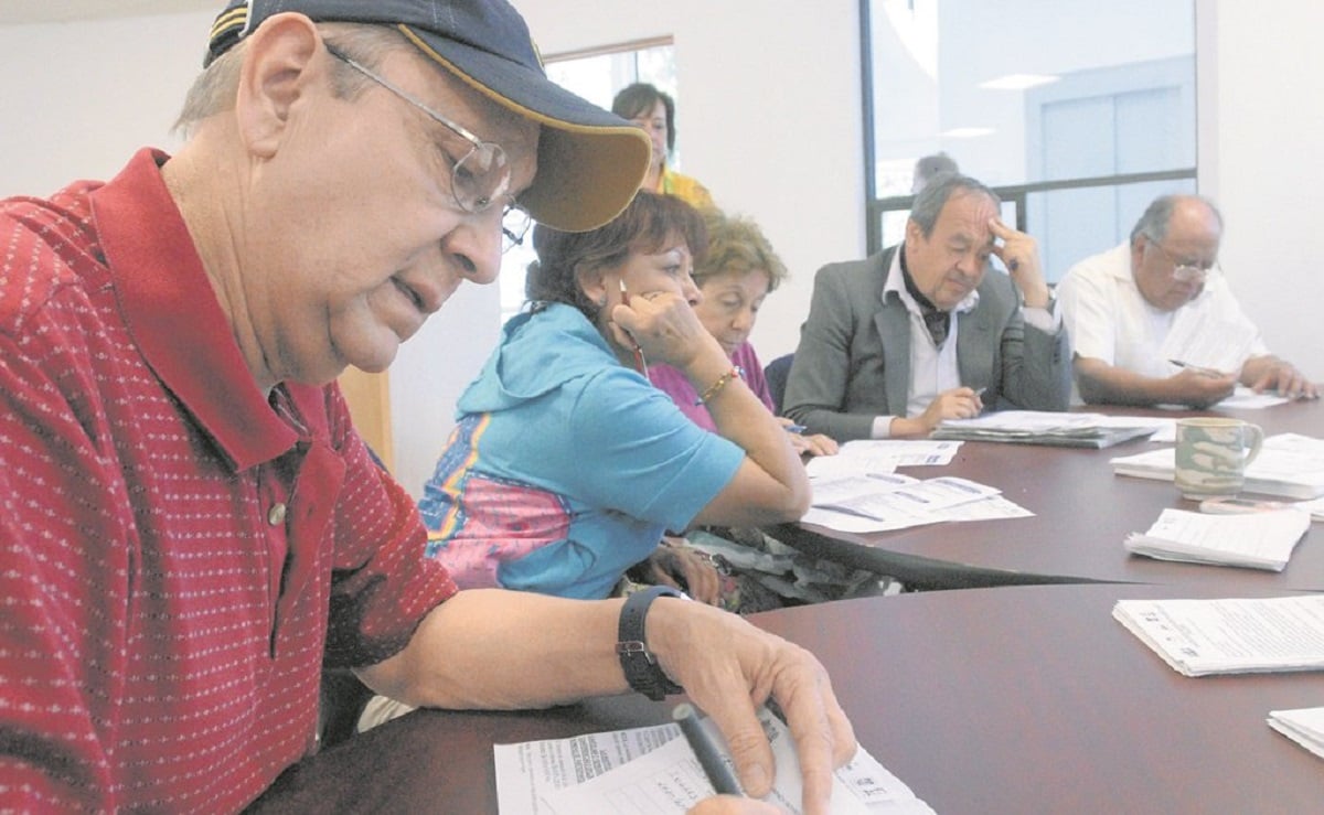 Sufre Consar para localizar a beneficiarios de 65 y más