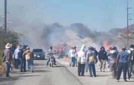 Desalojan de bloqueo carretero a pobladores de San Dionisio del Mar; reportan personas heridas y detenidas