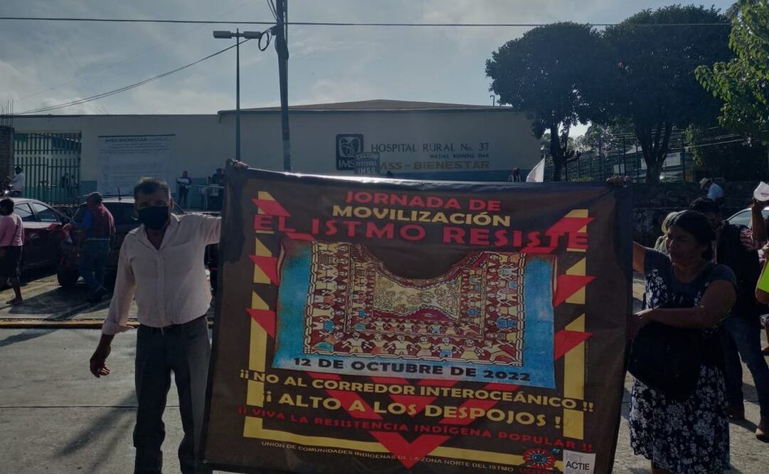 Pueblos indígenas y afrodescendientes de 42 comunidades de Oaxaca protestan en el Día de la Resistencia Indígena. Foto: Especiales