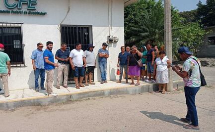 CFE deja sin electricidad a comunidades del Istmo de Oaxaca; pobladores “le bajan el switch” en protesta