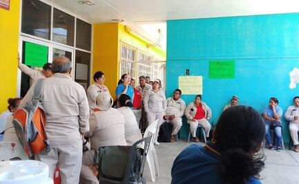 Sin viáticos, ni equipo, brigadistas de Vectores de Salud sostienen protesta en 3 regiones de Oaxaca