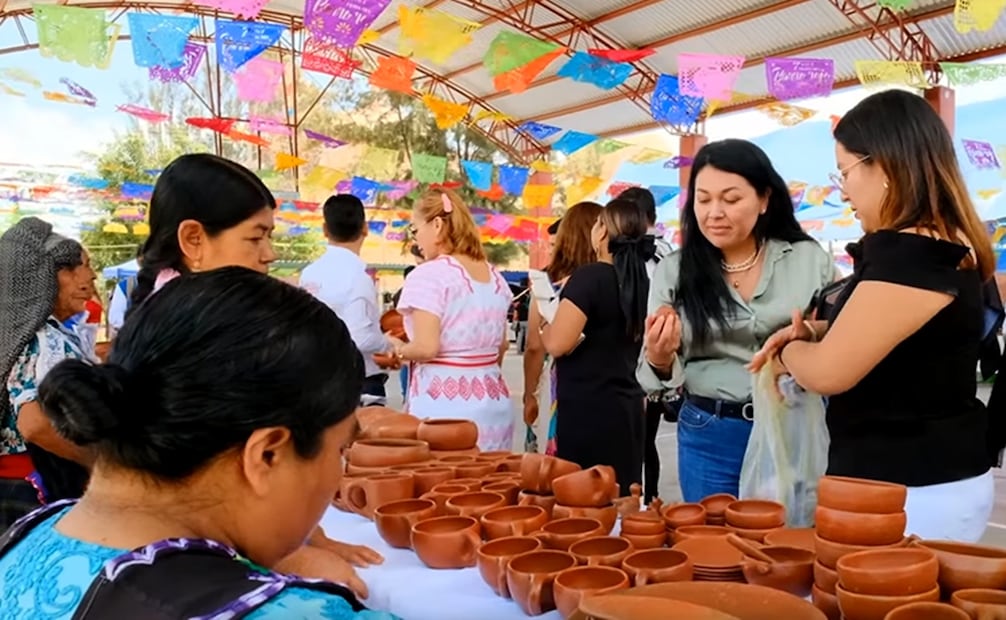 Feria del Barro Rojo en San Marcos Tlapazola. Foto: Captura de video Gobierno de Oaxaca