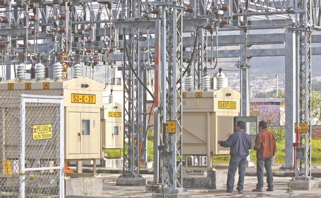 Aunque dos compañías de energía eléctrica solicitaron la suspensión de la reforma a la industria, la medida cautelar aplica en general, arguyó el juez federal. Foto: ARCHIVO EL UNIVERSAL