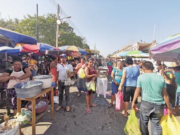 Comerciantes de Juchitán 'ruegan' que coronavirus no llegue, temen crisis económica