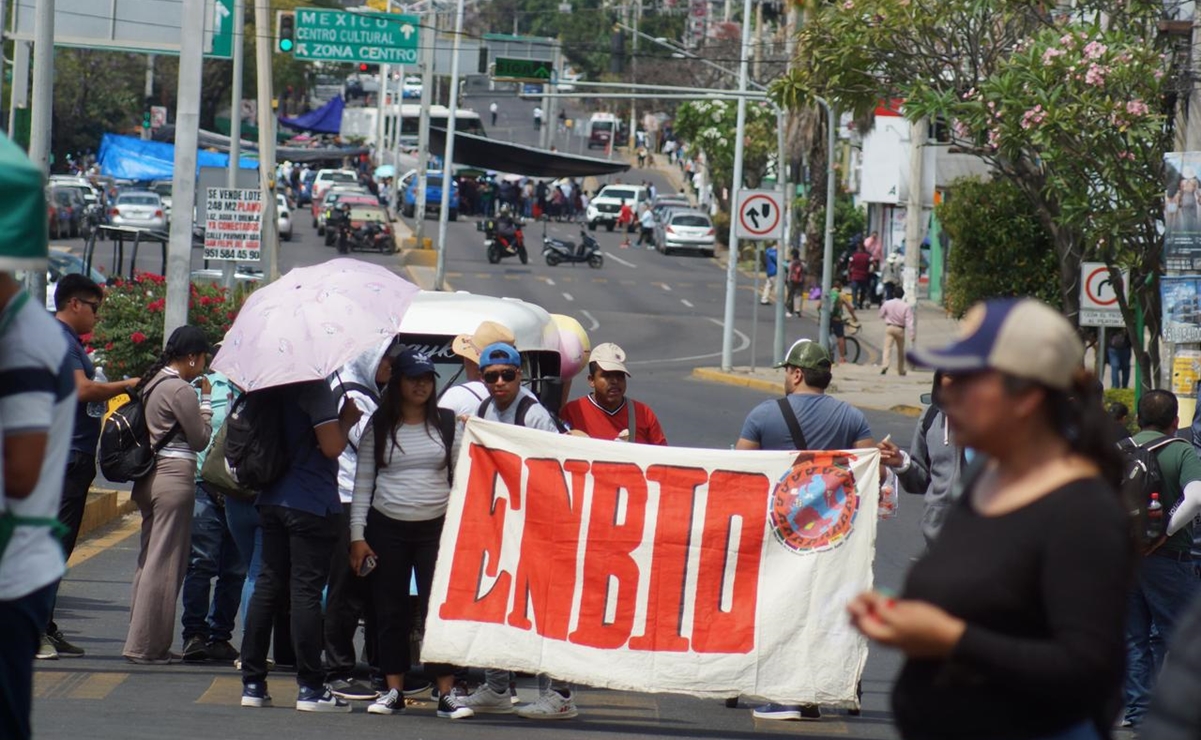Trabajadores de la Sección 22 acuerdan paro de labores de dos días. Foto: Edwin Hernández