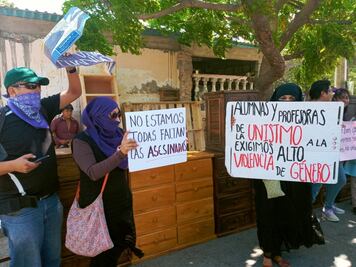 Mujeres zapotecas marchan contra la violencia de género