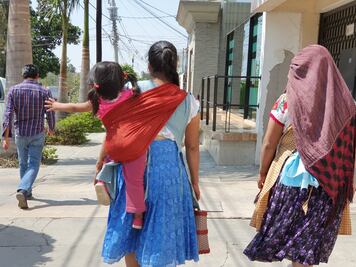 Incrementa servicio de traductores a presos indígenas en Oaxaca