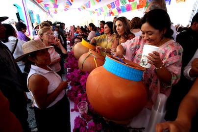 Tradición de la Samaritana en Oaxaca: ¿Por qué se regalan aguas frescas en Cuaresma?