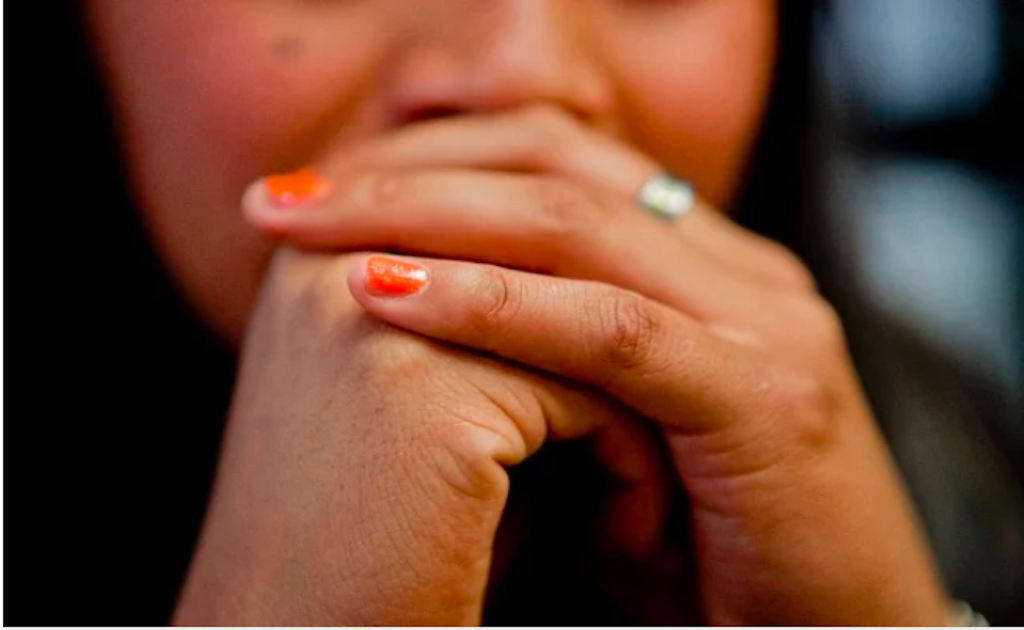 Buscan castigar acoso en la calle con 3 años de cárcel