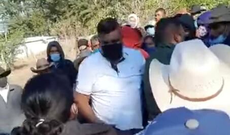 Tras intento de linchamiento, destituyen a edil panista de Sola de Vega, en la Sierra Sur de Oaxaca