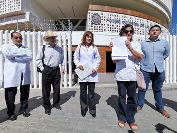 Médicos presentan amparo contra ley que avala la interrupción legal del embarazo