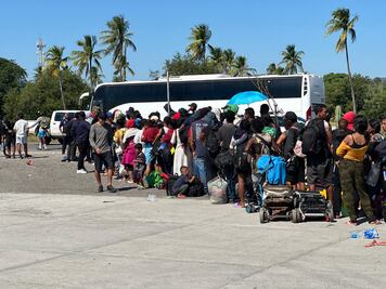 Migrantes de la caravana  "Bendición de Dios" acepta propuesta del INM de tramitar visas humanitarias en Guerrero y Michoacán