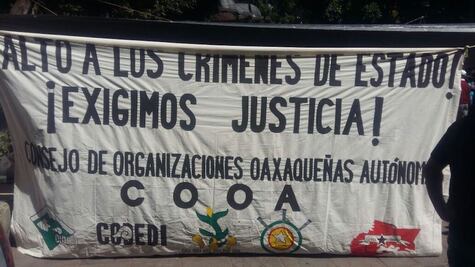 Instalan “plantón” en zócalo; exigen justicia por asesinatos