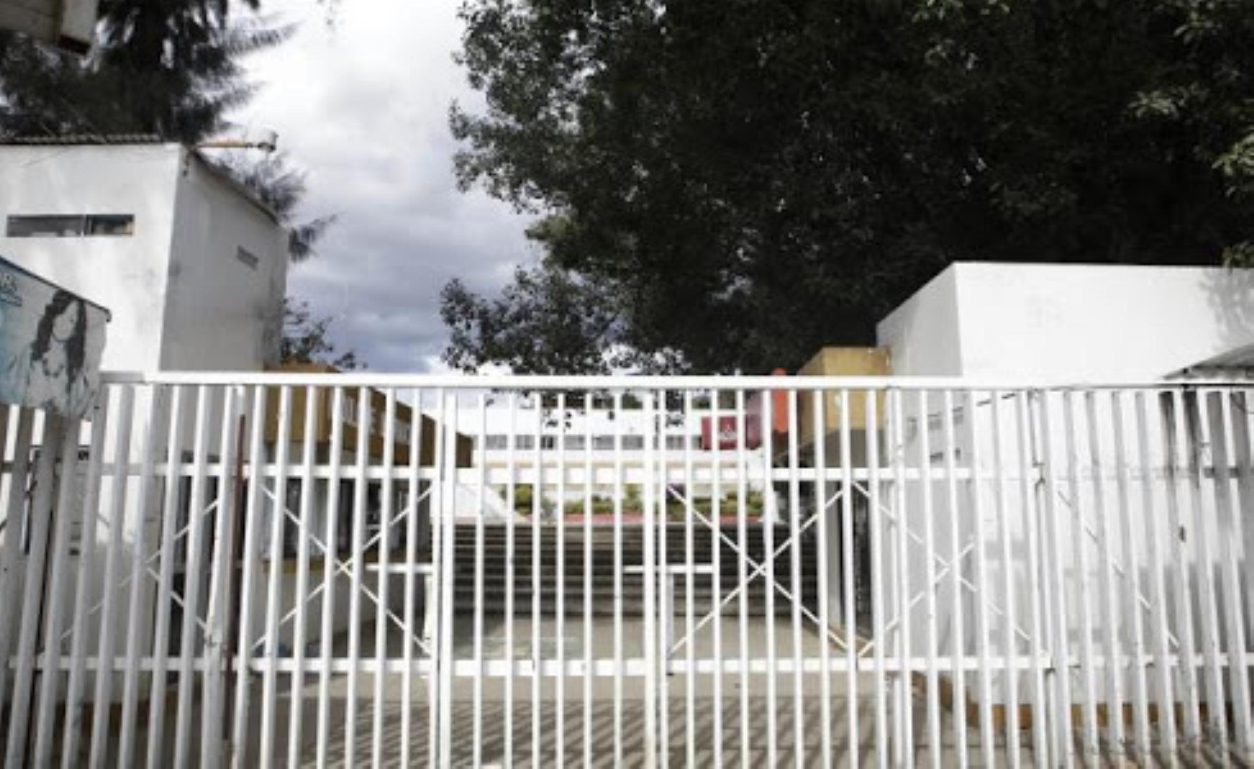 Trabajador en activo del IEEPO lleva dos denuncias por tráfico de plazas docentes