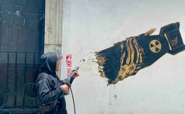Acusan a edil de Oaxaca de Juárez de criminalizar y censurar el arte gráfico en calles de la ciudad