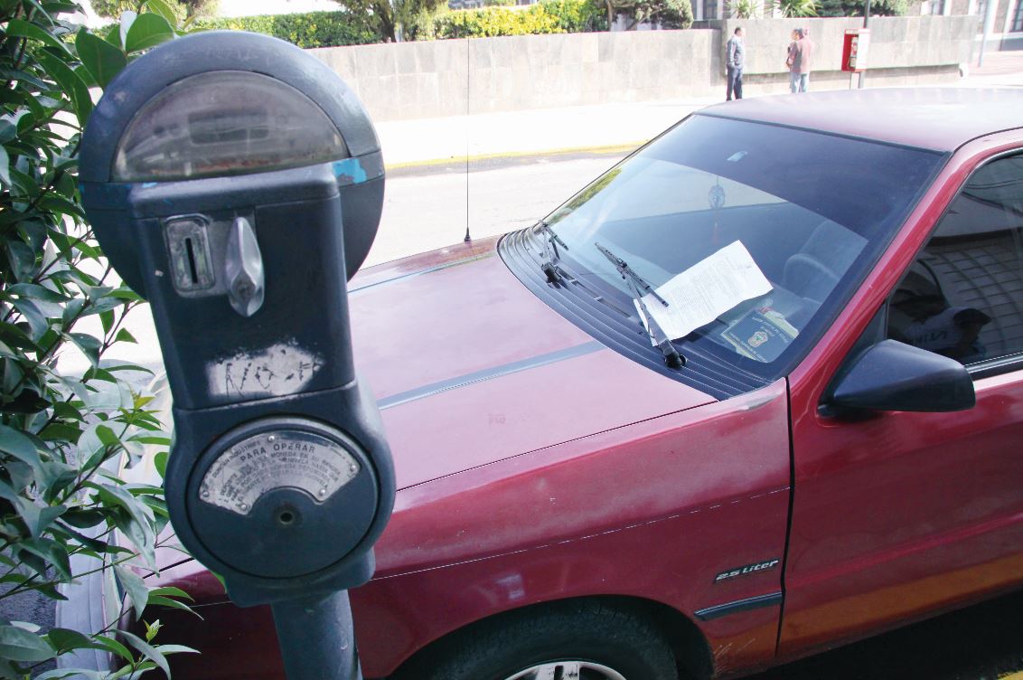 El 90% de ciudadanos rechaza instalación de parquímetros en Oaxaca, según encuesta
