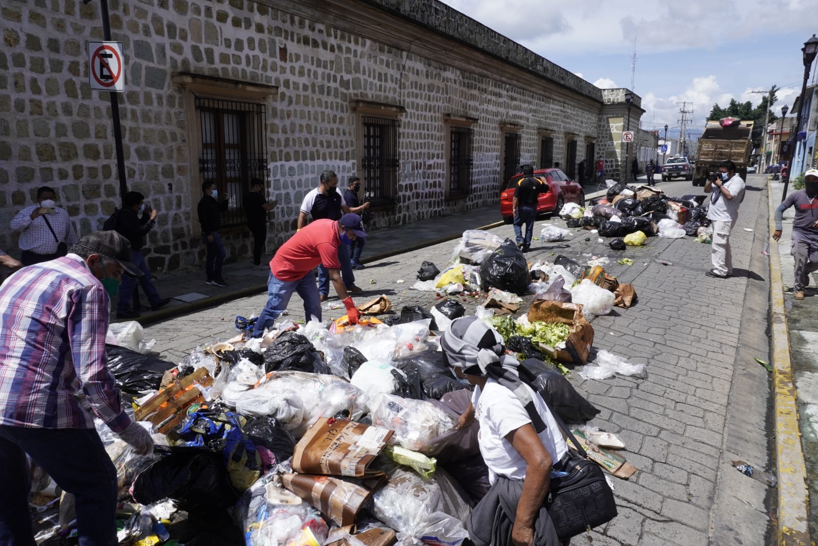Locatarios del Mercado Benito Juárez piden que se audite al edil de Oaxaca; anuncian acciones escalonadas