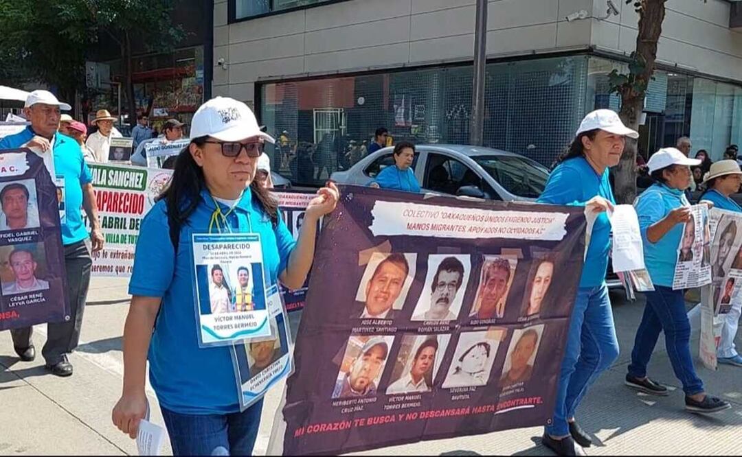 Familias llegan de Veracruz a buscar a sus desaparecidos en Oaxaca; lamentan nulo apoyo de autoridades. Foto: Christian Jimnénez