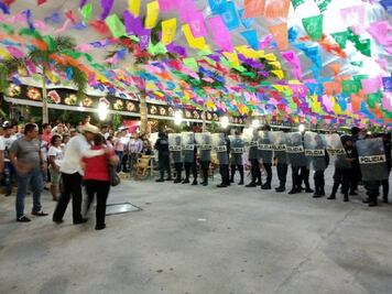 Protestan estudiantes en Salina Cruz pero los reprime la Policía Municipal