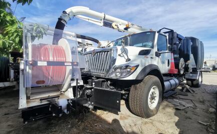 Vactor de 9.7 mdp para sanear drenaje colapsado de Juchitán lleva 6 meses parado; no se ha pagado seguro para usarlo