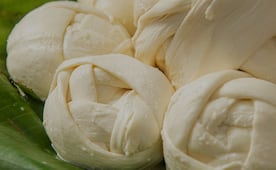 ¿En qué pueblo de Oaxaca se vende el mejor quesillo?