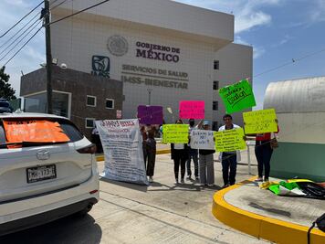 Protestan trabajadores del sector salud en Oaxaca ante incumplimiento de acuerdos con el IMSS-Bienestar 