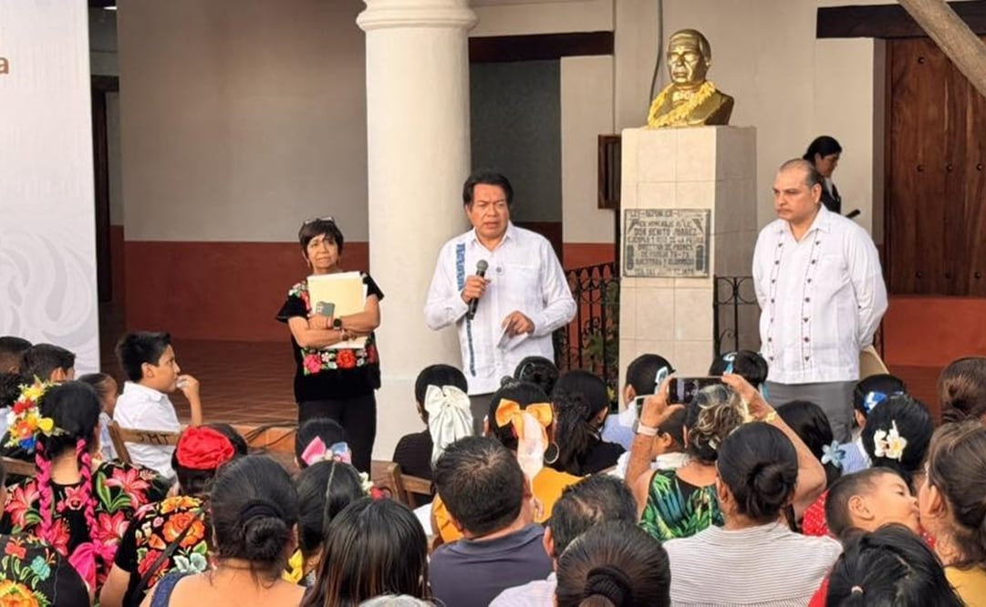 Mario Delgado acudió a Tehuantepec en representación de Claudia Sheinbaum. Foto: Especial