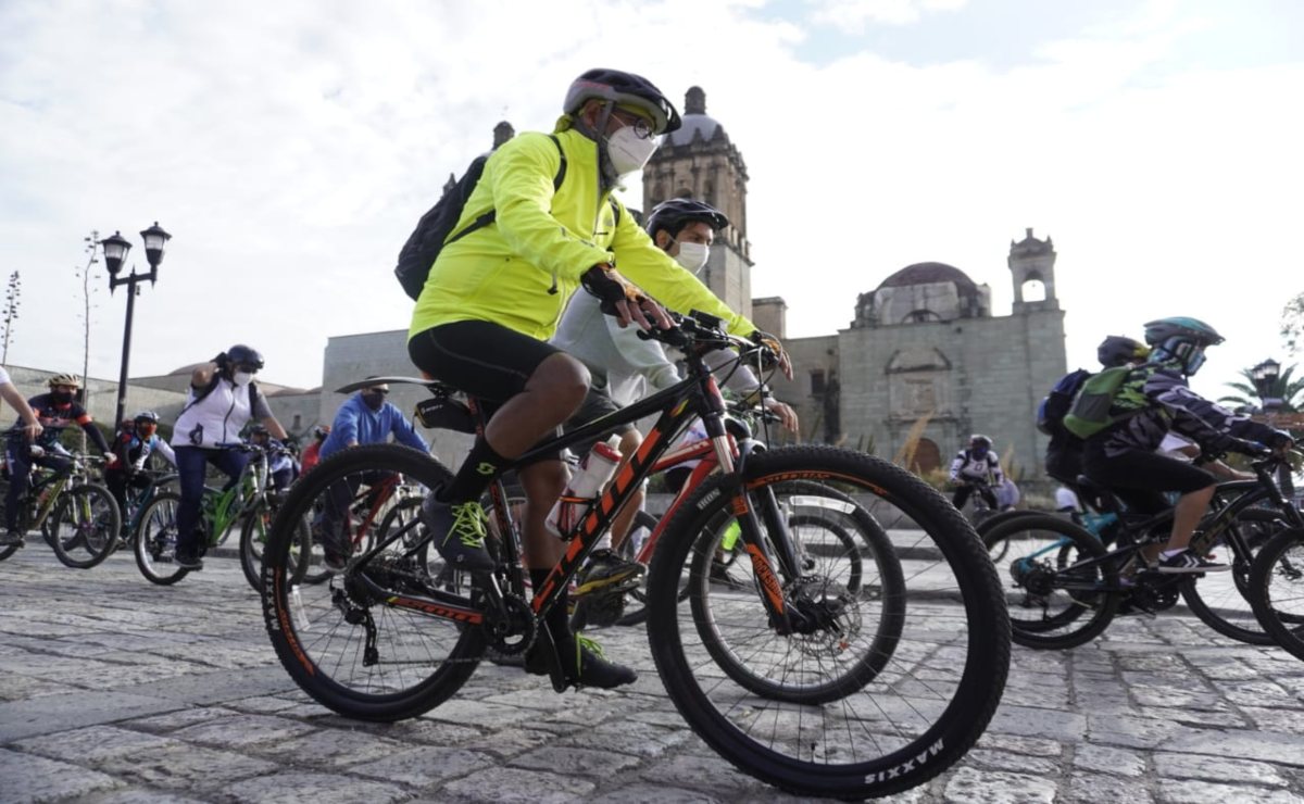 Con rodada, ciclistas de Oaxaca exigen Ley de Movilidad y justicia para Gabriela