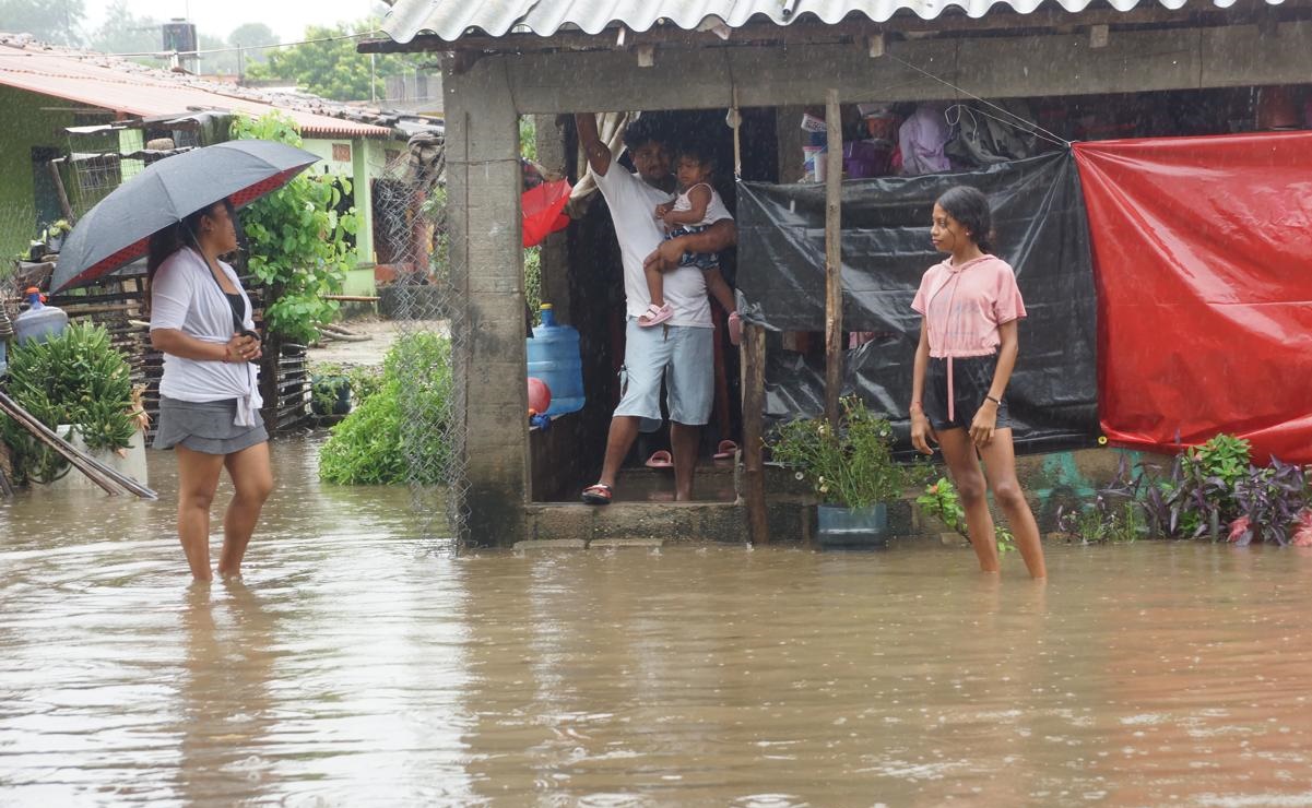 Confirma gobierno de Oaxaca 2 muertos por paso de John; anuncian censo de damnificados. Foto: Edwin Hernández