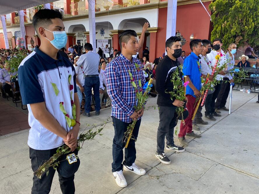 Plantean incluir en certificación policial a topiles de municipios indígenas de Oaxaca. Foto: Fernando Miranda