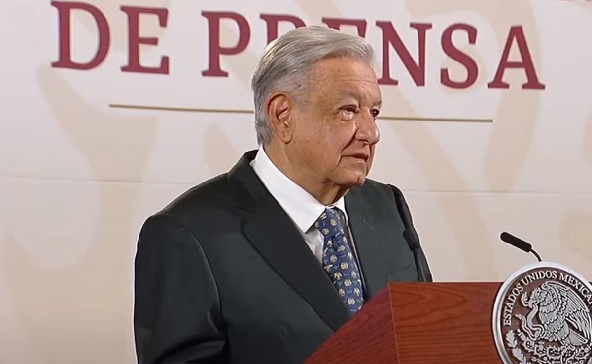 AMLO comenta que padece de un tutupiche (infección en el ojo). Foto: Especial