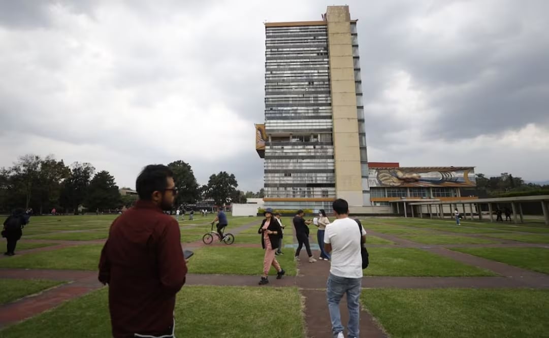 UNAM anuncia que elimina el examen en línea. Foto: Diego Simón