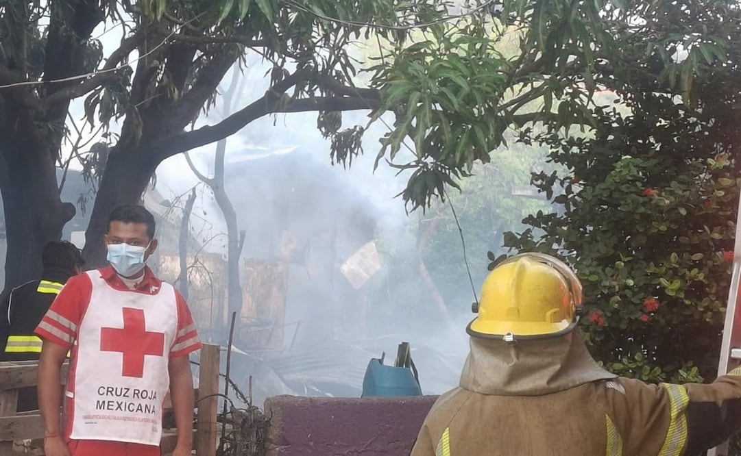 Incendio en Salina Cruz, Oaxaca. Foto: Cortesía, Antonio Villaseñor