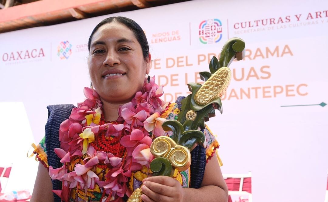 Una Diosa Centéotl que combate la violencia contra mujeres y busca que perviva el chatino en Oaxaca. Fotos: Víctor Semeón