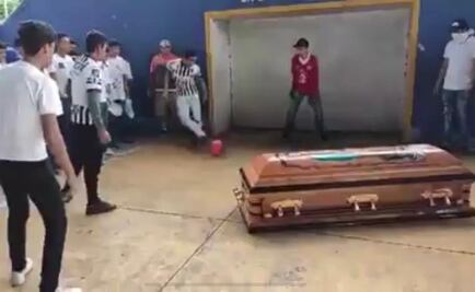 Alexander se despidió de la cancha con un último gol; su familia clama justicia