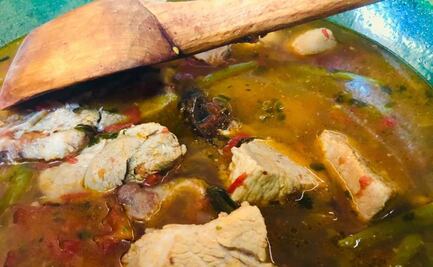 Así es y así se prepara el famoso caldo de gato de Oaxaca
