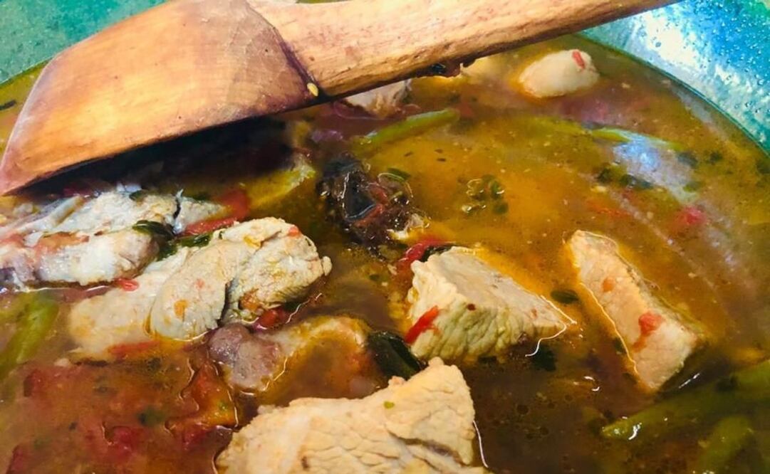 Así es y así se prepara el famoso caldo de gato de Oaxaca. SECULTA Oaxaca