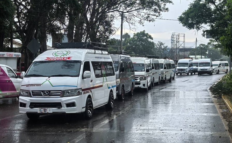Por segundo día consecutivo, transportistas bloquean la carretera federal 190 en Oaxaca