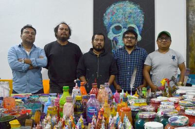 Artistas oaxaqueños llevan el arte a espacios públicos en diversas localidades