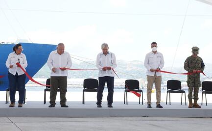 Inauguran AMLO y Murat muelle del Corredor Interoceánico; requirió una inversión de 124 millones de pesos