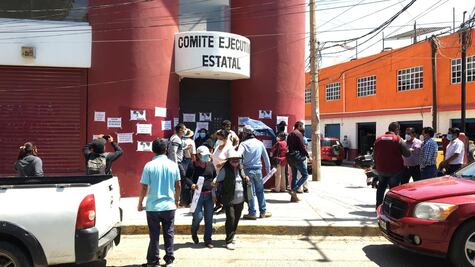 Publica Morena lista de 17 candidatos que competirán por ayuntamientos de Oaxaca; tres van por reelección