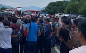 Comunidades mixes y zapotecas rechazan respuestas del Gobierno de Oaxaca; mantienen bloqueo en la carretera 190